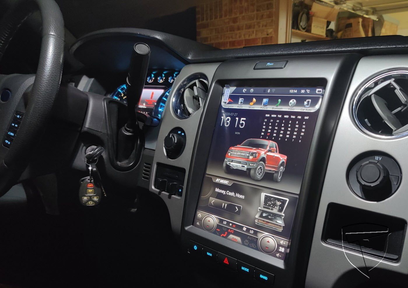 Why you should install a Tesla style Android-based radio Multimedia